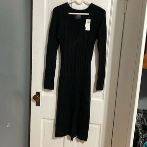 NWT ABERCROMBIE & FITCH V NECK SWEATER DRESS